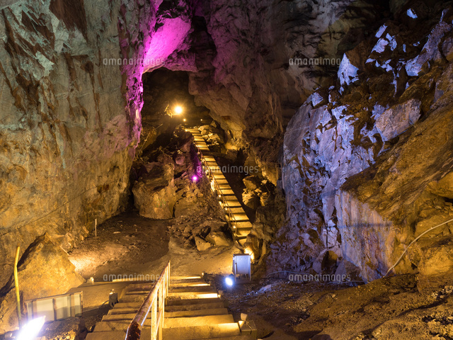 日原鍾乳洞 の写真素材 イラスト素材 アマナイメージズ