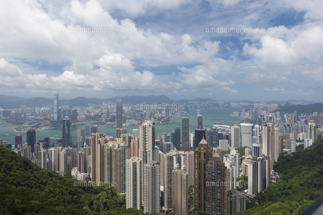 ビクトリアピークから望む香港の町並み の写真素材 イラスト素材 アマナイメージズ