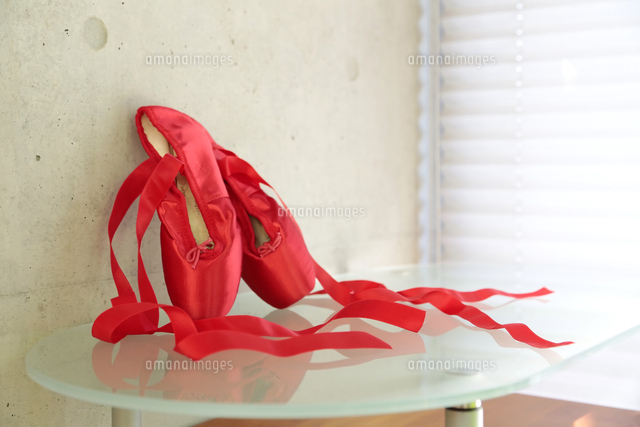 トウシューズ の写真素材 イラスト素材 アマナイメージズ