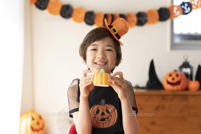 ハロウィンのパーティ用のみかんで作ったかぼちゃ[10568012325]の写真