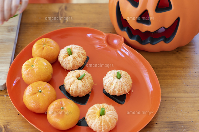 ハロウィンのパーティ用のみかんで作ったかぼちゃ[10568012325]の写真