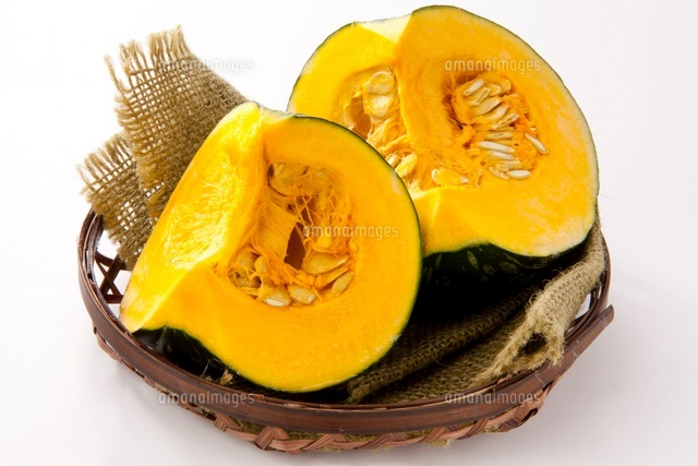 かぼちゃカット の写真素材 イラスト素材 アマナイメージズ