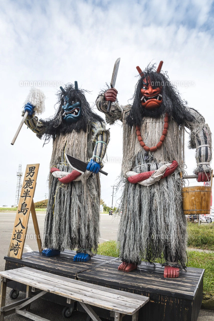 男鹿半島入り口に立つ巨大なまはげ像[10573006045]の写真・イラスト