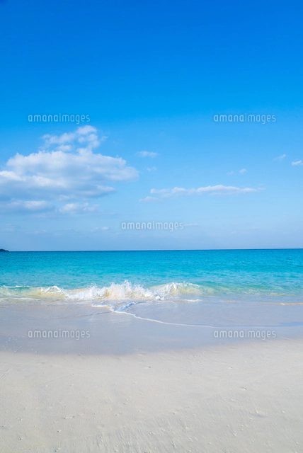 青い海と空のアートプレート 青い海と空と足跡を見る白い砂浜[10573006749]の写真・イラスト