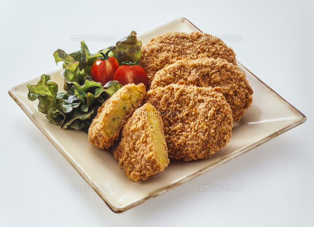 皿盛りのかぼちゃコロッケ の写真素材 イラスト素材 アマナイメージズ