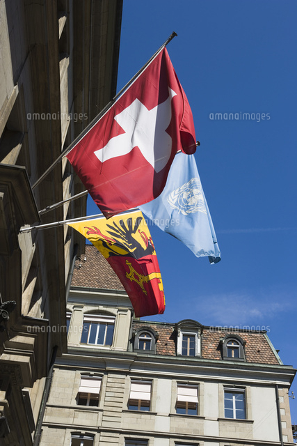 スイスジュネーブ旧市街 国旗などの旗[10575000244]の写真・イラスト