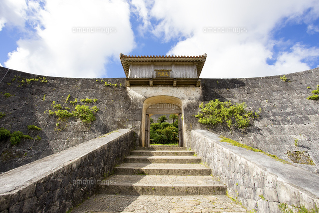 写真パネル貼り 首里城(部分) 写真パネル貼り 首里城(部分)