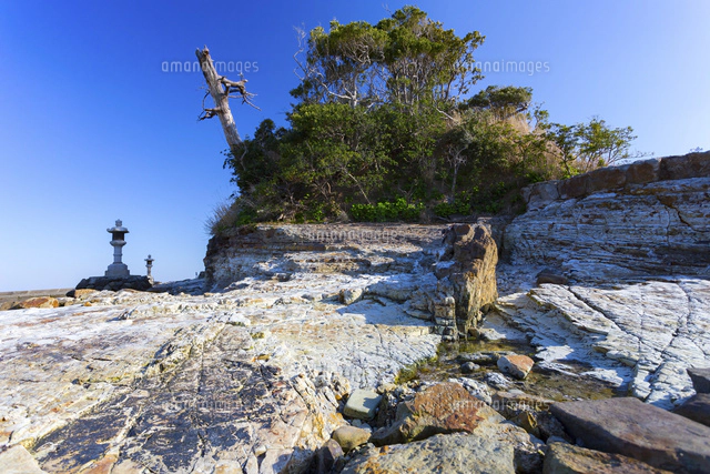 佐久島 筒島の願い石[10583007783]の写真・イラスト素材｜アマナ