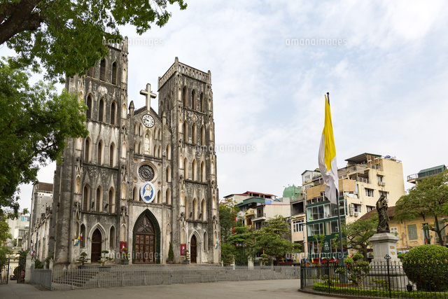 ハノイ大教会前広場[10583008762]の写真・イラスト素材｜アマナイメージズ
