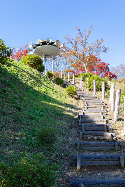 西山公園展望台への登山路 の写真素材 イラスト素材 アマナイメージズ