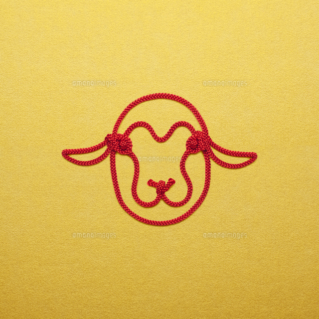 ひつじの顔を形作った紐 の写真素材 イラスト素材 アマナイメージズ