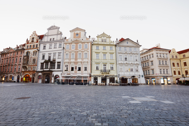 旧市街広場 プラハ チェコ共和国 の写真素材 イラスト素材 アマナイメージズ