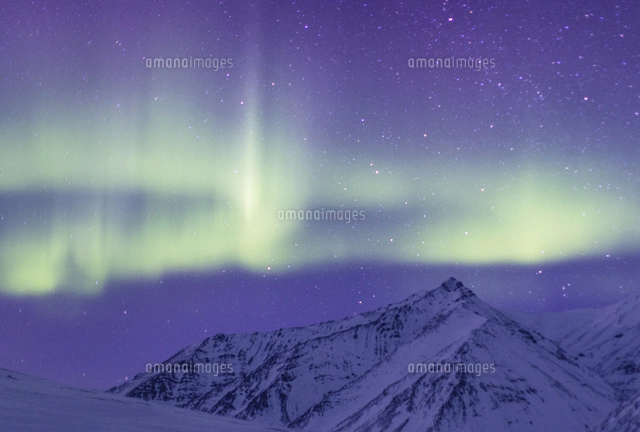 [原画]　雪山とオーロラ aurora-borealis-northern-