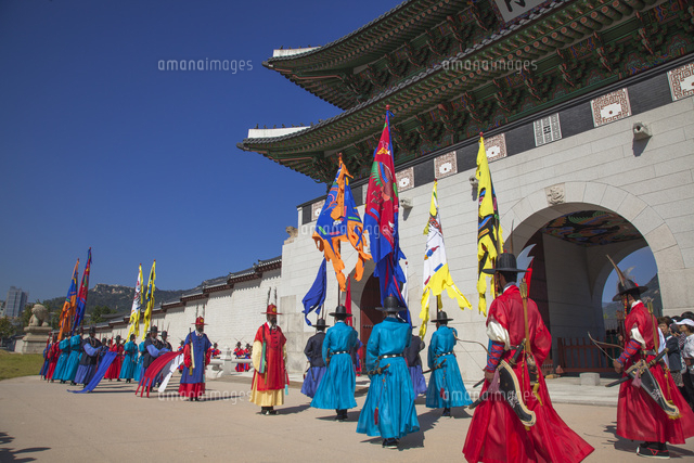 景福宮の守門将交代式 の写真素材 イラスト素材 アマナイメージズ 景福宮の守門将交代式 の写真素材 イラスト素材 アマナイメージズ