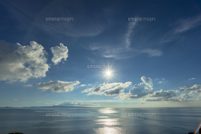 石垣島の御神崎岬の逆光の海 の写真素材 イラスト素材 アマナイメージズ 石垣島の御神崎岬の逆光の海 の写真素材 イラスト素材 アマナイメージズ