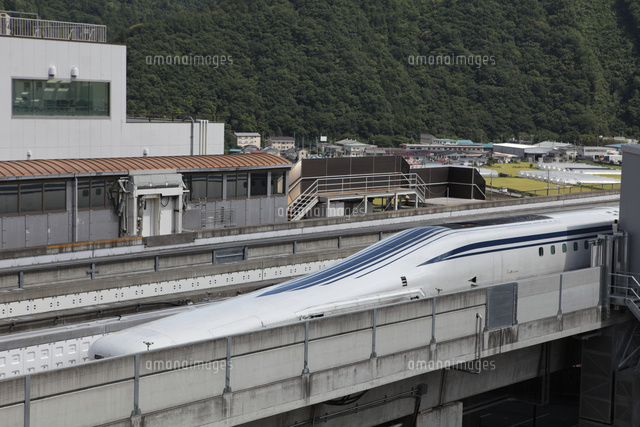 リニア新幹線 の写真素材 イラスト素材 アマナイメージズ