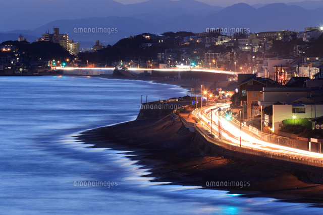 夜の湘南海岸国道134号[10669002577]の写真・イラスト素材｜アマナ