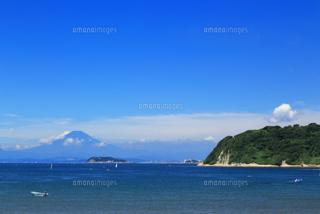 夏富士と江ノ島[10669003327]の写真・イラスト素材｜アマナイメージズ
