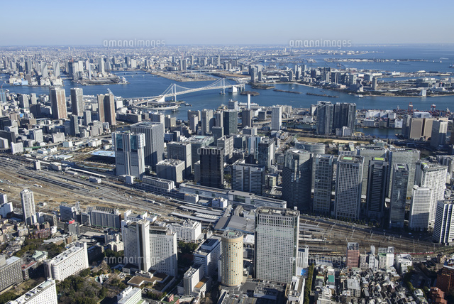 品川駅空撮 西側より東京レインボーブリッジ・お台場方面へ