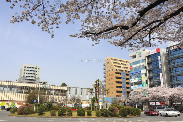国立駅南口の風景 の写真素材 イラスト素材 アマナイメージズ
