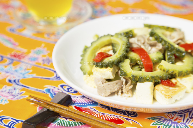 ゴーヤチャンプルー の写真素材 イラスト素材 アマナイメージズ