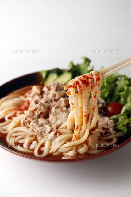 激辛肉うどん の写真素材 イラスト素材 アマナイメージズ