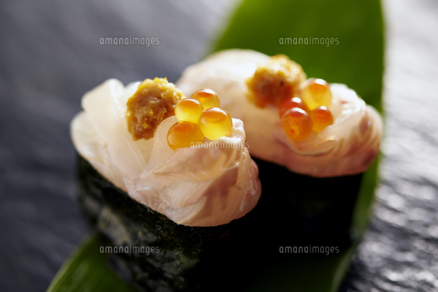 ヒラメの軍艦巻きイメージ の写真素材 イラスト素材 アマナイメージズ