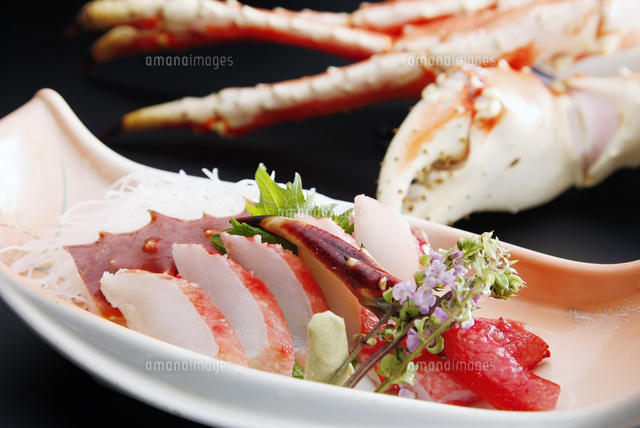 活タラバ蟹の刺身 の写真素材 イラスト素材 アマナイメージズ