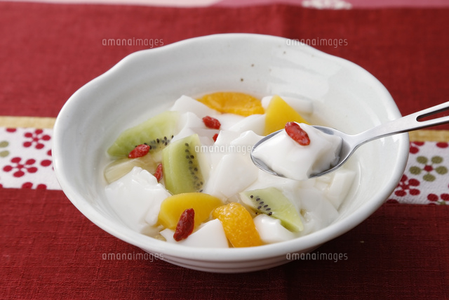 杏仁豆腐 の写真素材 イラスト素材 アマナイメージズ