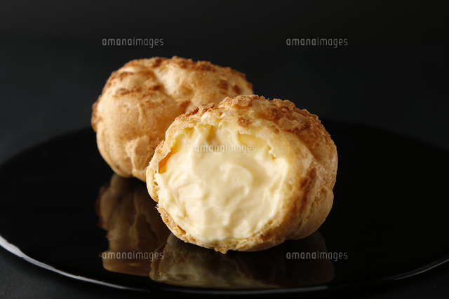 シュークリーム の写真素材 イラスト素材 アマナイメージズ