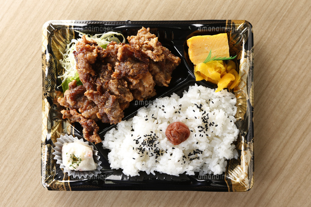 ジンギスカンから揚げ弁当 の写真素材 イラスト素材 アマナイメージズ