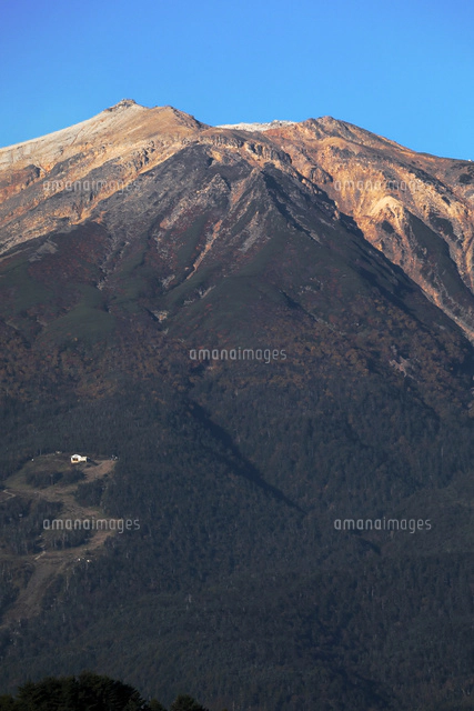 10月 秋の御嶽山[10738002677]の写真・イラスト素材｜アマナ