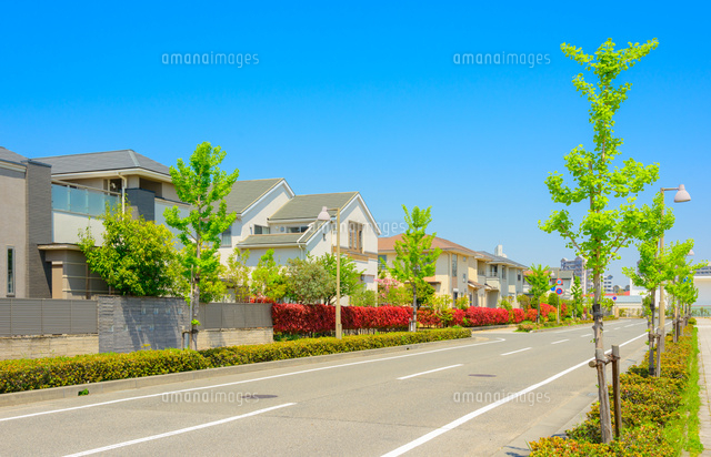 関西の住宅[10750000952]の写真素材・イラスト素材｜アマナイメージズ