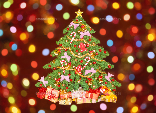 クリスマスツリーとイルミネーション の写真素材 イラスト素材 アマナイメージズ