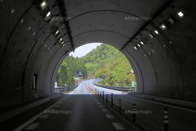 紀勢自動車道 神瀬トンネル付近 の写真素材 イラスト素材 アマナイメージズ