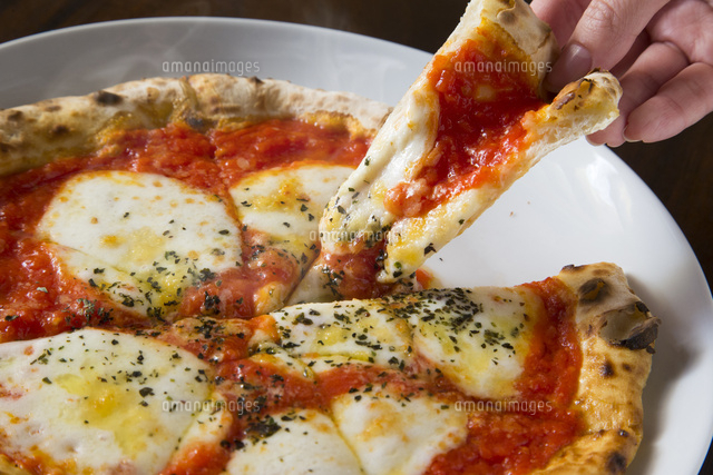 マルゲリータピッツァ の写真素材 イラスト素材 アマナイメージズ