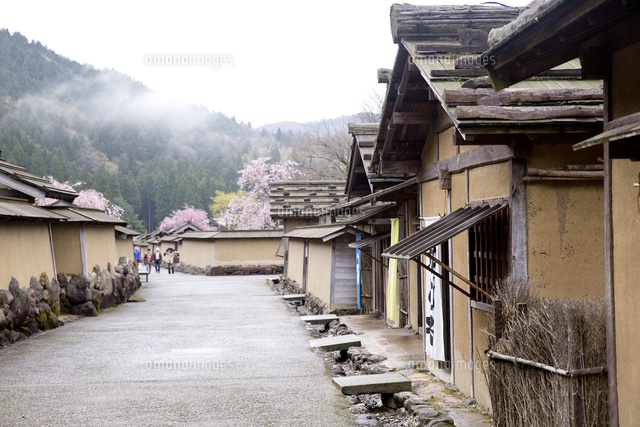 かつての城下町を復元した復原町並 の写真素材 イラスト素材 アマナイメージズ