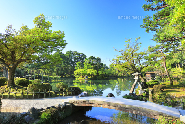 北陸金沢 兼六園の霞ヶ池[10816002579]の写真・イラスト素材｜アマナ