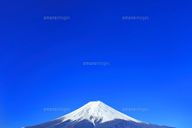 冠雪の富士山と快晴の空のイメージ、富士山曼荼羅の中の一点。 冠雪の富士山と快晴の空のイメージ、富士山曼荼羅の中の一点。