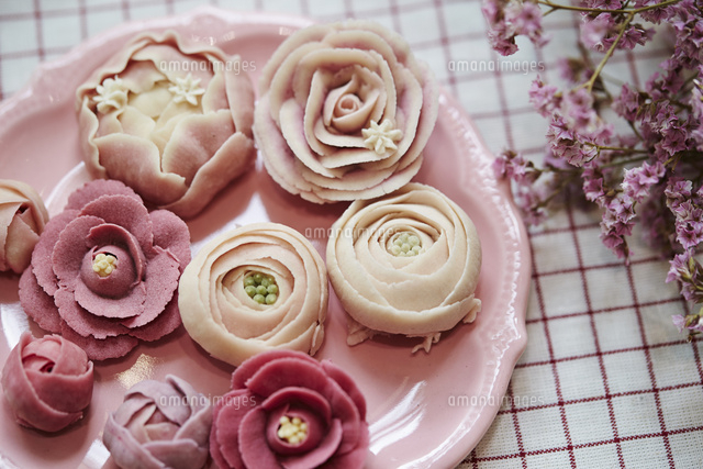 カップケーキのデコレーション の写真素材 イラスト素材 アマナイメージズ