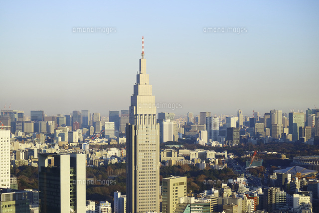 Nttドコモ代々木ビルと高層ビル群 の写真素材 イラスト素材 アマナイメージズ