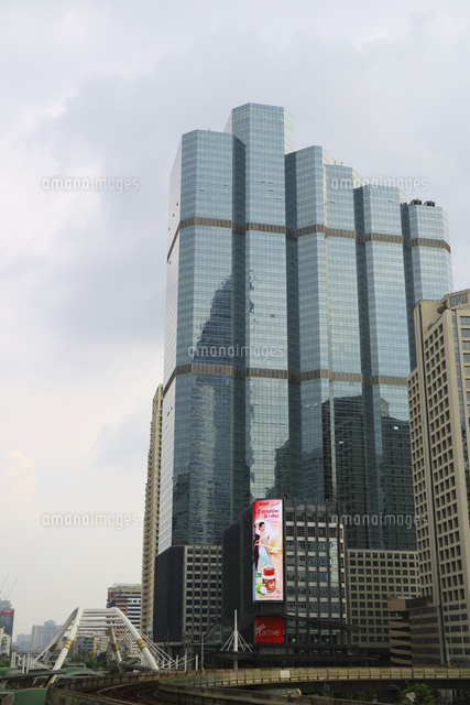 タイ バンコクのチョンノンシー駅周辺のオフィスビル の写真素材 イラスト素材 アマナイメージズ