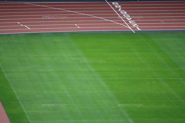 競技場のスタートライン の写真素材 イラスト素材 アマナイメージズ