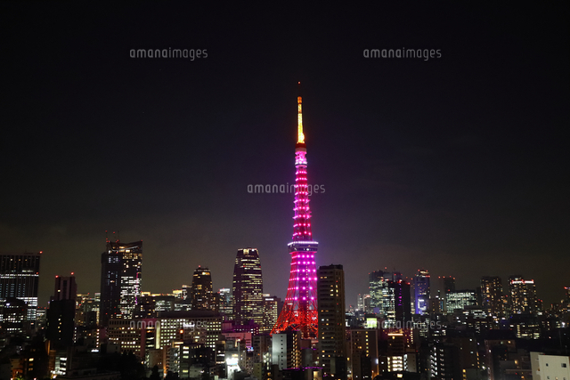 ピンクのダイヤモンドヴェールにライトアップされた東京タワーと港区の夜景 の写真素材 イラスト素材 アマナイメージズ