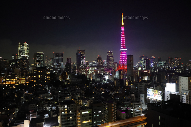 ピンクのダイヤモンドヴェールにライトアップされた東京タワーと港区の夜景 の写真素材 イラスト素材 アマナイメージズ