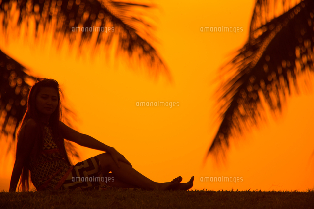 サンセットモーメント の写真素材 イラスト素材 アマナイメージズ