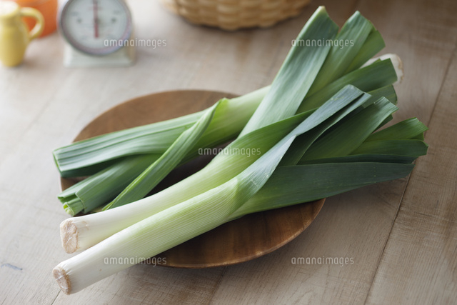 生鮮野菜 リーキ ポロネギ の写真素材 イラスト素材 アマナイメージズ