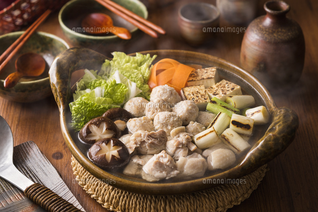 鶏だんご鍋 の写真素材 イラスト素材 アマナイメージズ