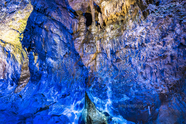 稲積水中鍾乳洞[10920000033]の写真・イラスト素材｜アマナイメージズ