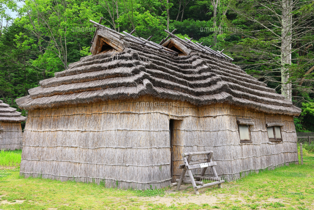 ウポポイ 伝統的コタン チセ群 北海道[10922017158]の写真・イラスト  